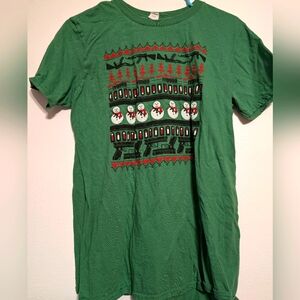 Christmas shirt with snowman and guns green size medium